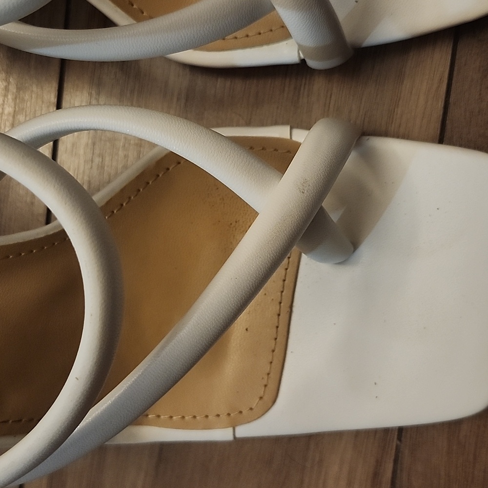 SIZE 8 SANDALS HEELS Open Toe- White - Picture 5 of 5